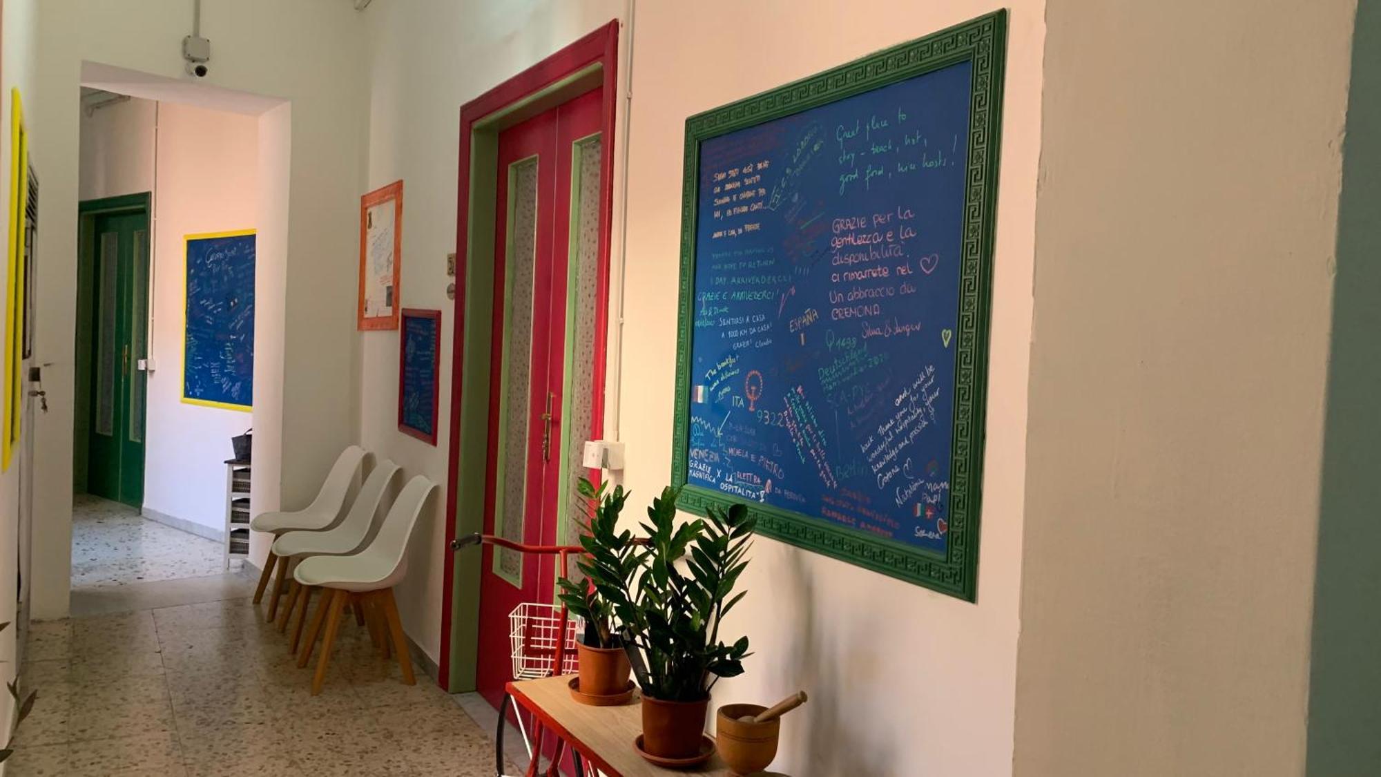 بيت شباب Casa Di Chiara كروتوني المظهر الخارجي الصورة