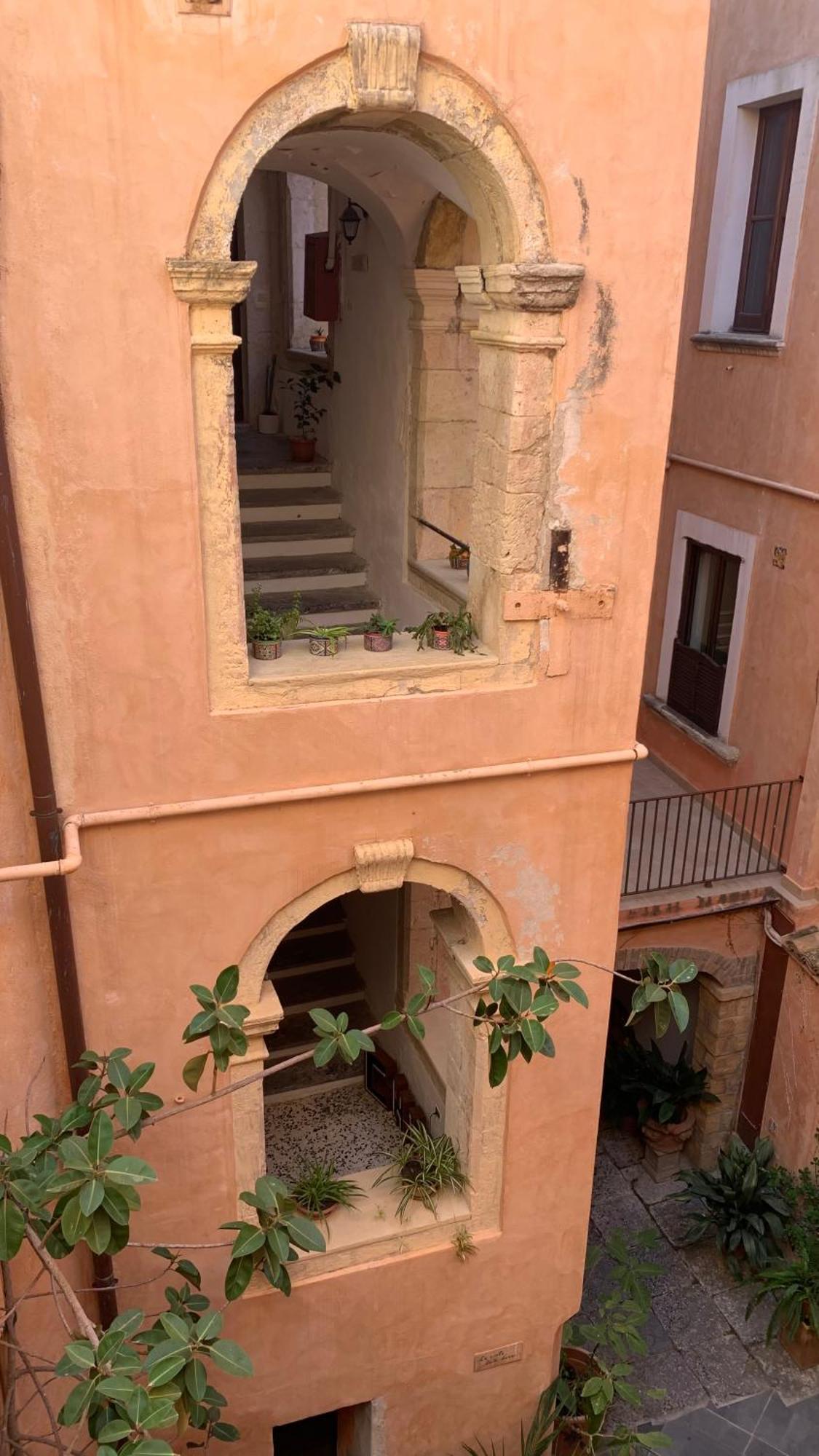 بيت شباب Casa Di Chiara كروتوني المظهر الخارجي الصورة