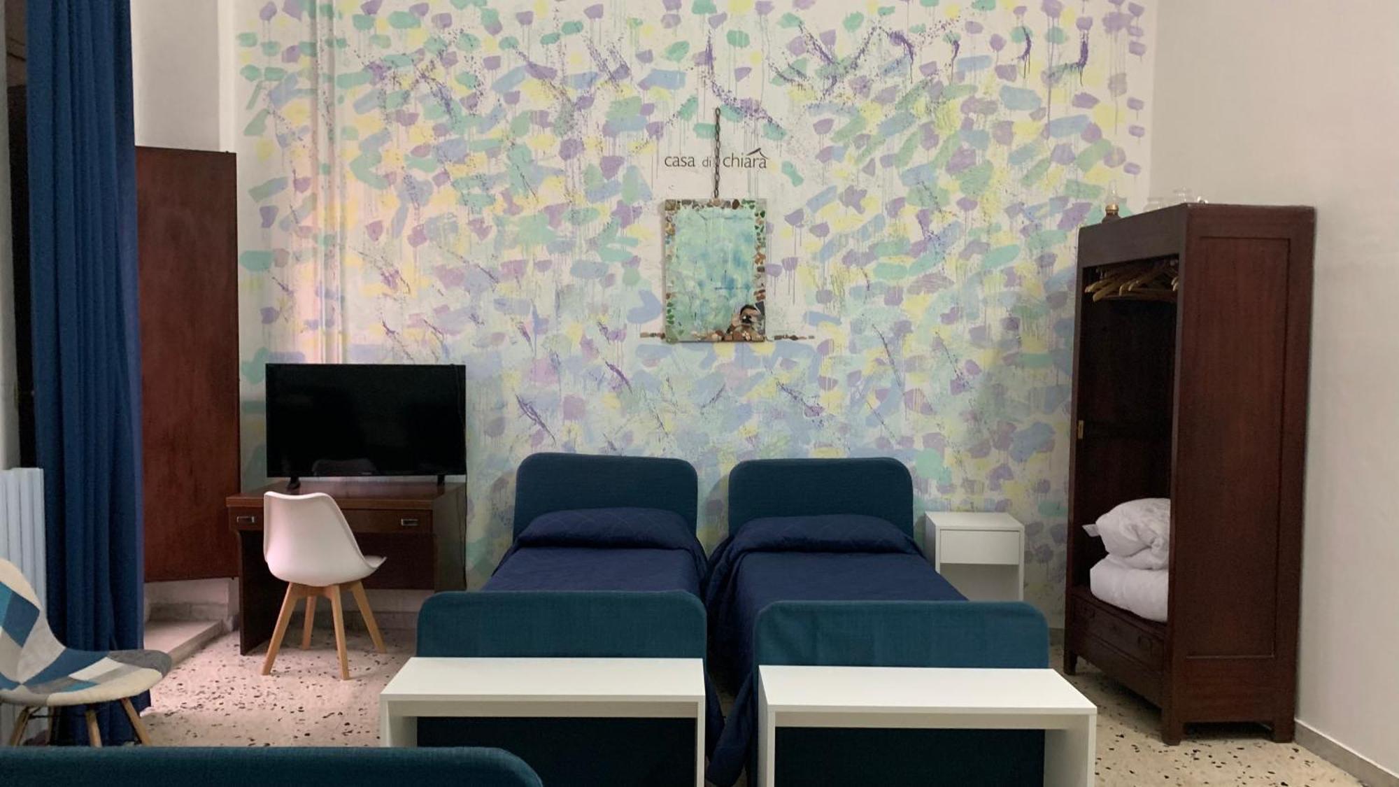 بيت شباب Casa Di Chiara كروتوني المظهر الخارجي الصورة