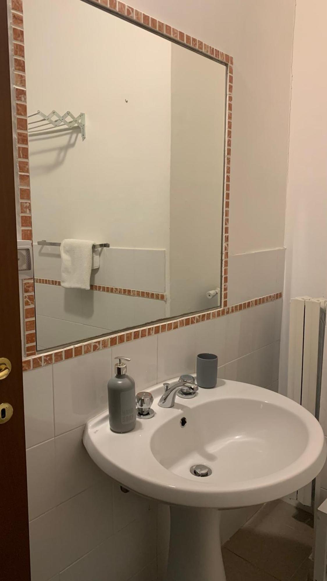 بيت شباب Casa Di Chiara كروتوني المظهر الخارجي الصورة