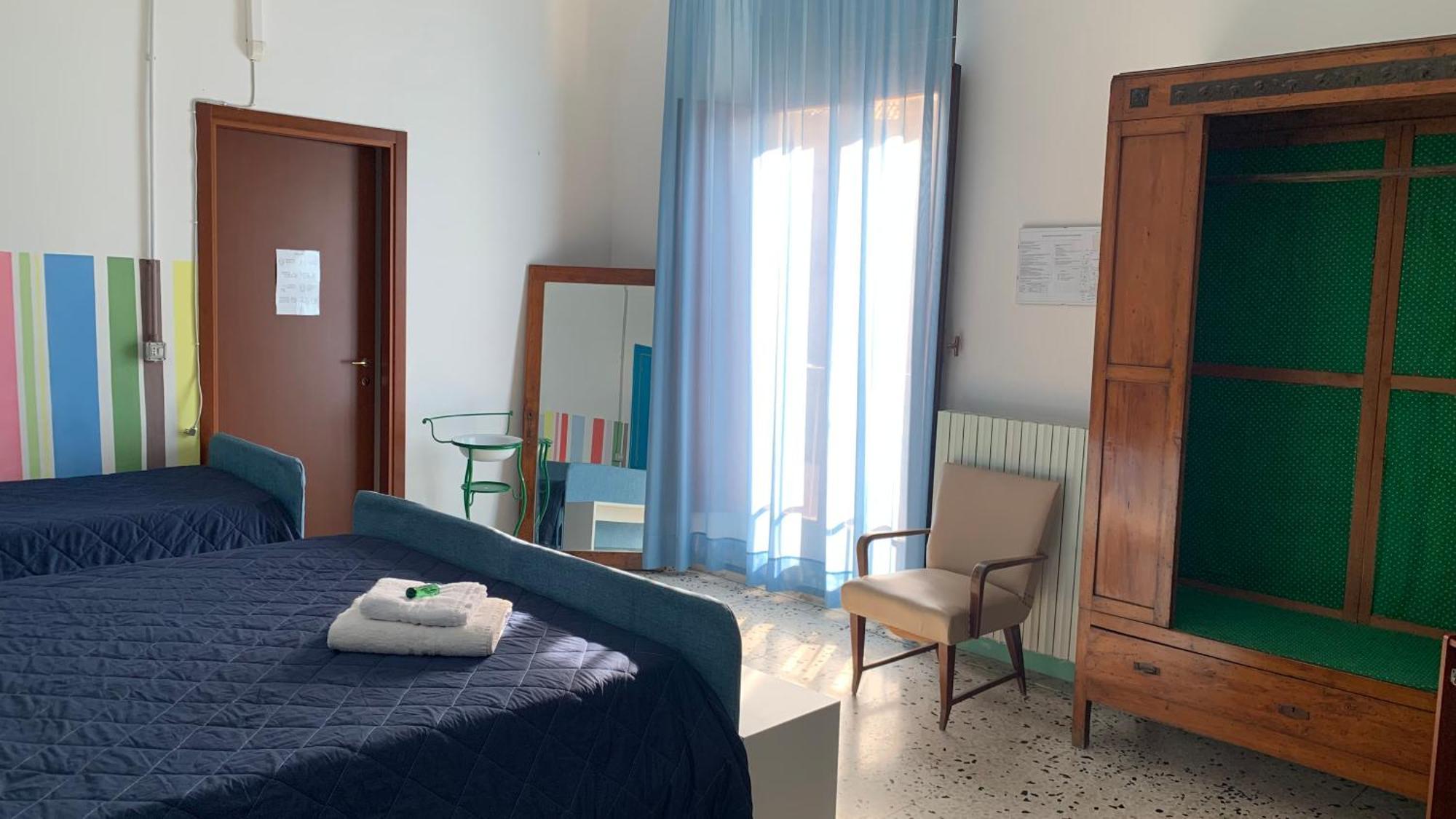 بيت شباب Casa Di Chiara كروتوني المظهر الخارجي الصورة