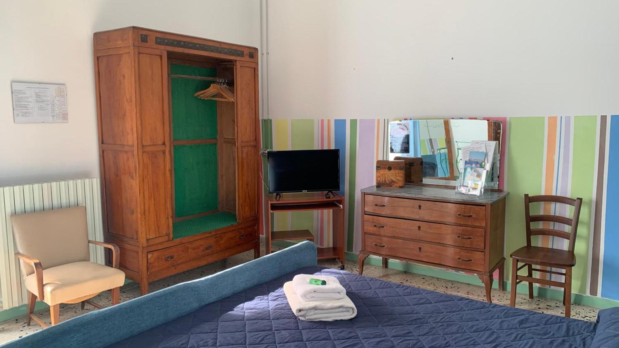 بيت شباب Casa Di Chiara كروتوني المظهر الخارجي الصورة