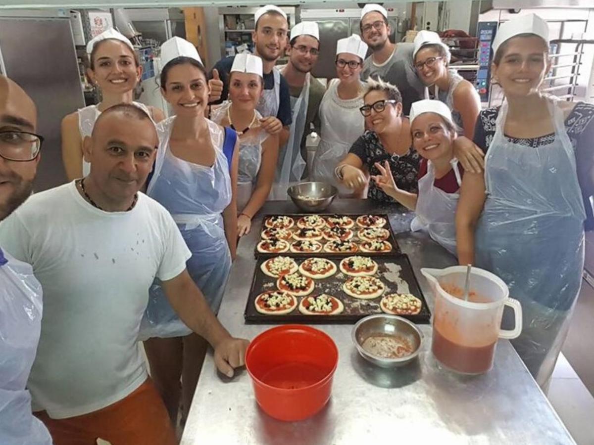 بيت شباب Casa Di Chiara كروتوني المظهر الخارجي الصورة
